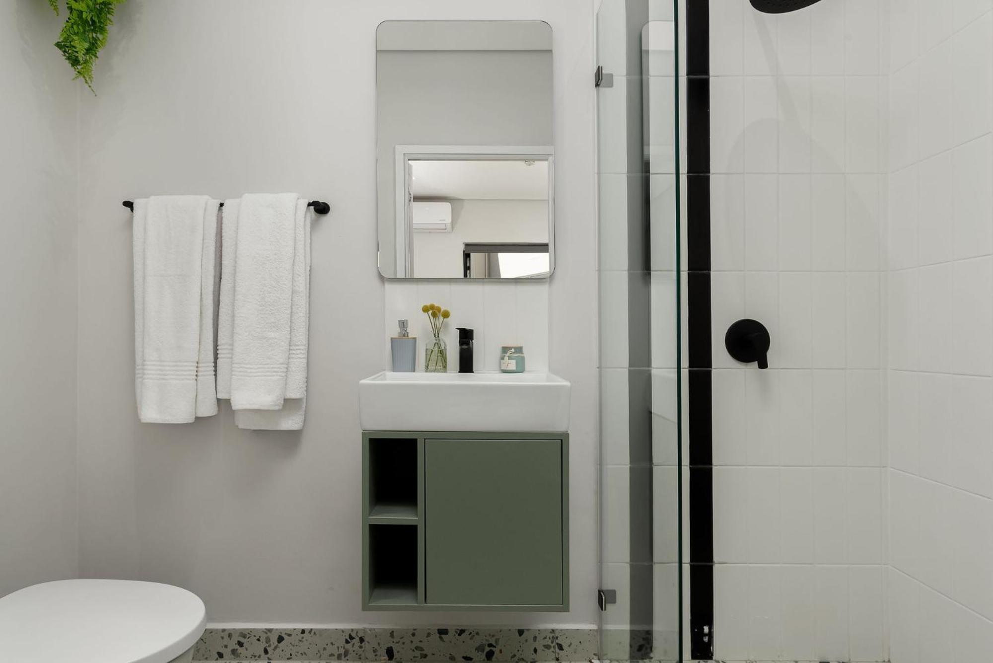Neighbourgood 1st Crescent Camps Bay *