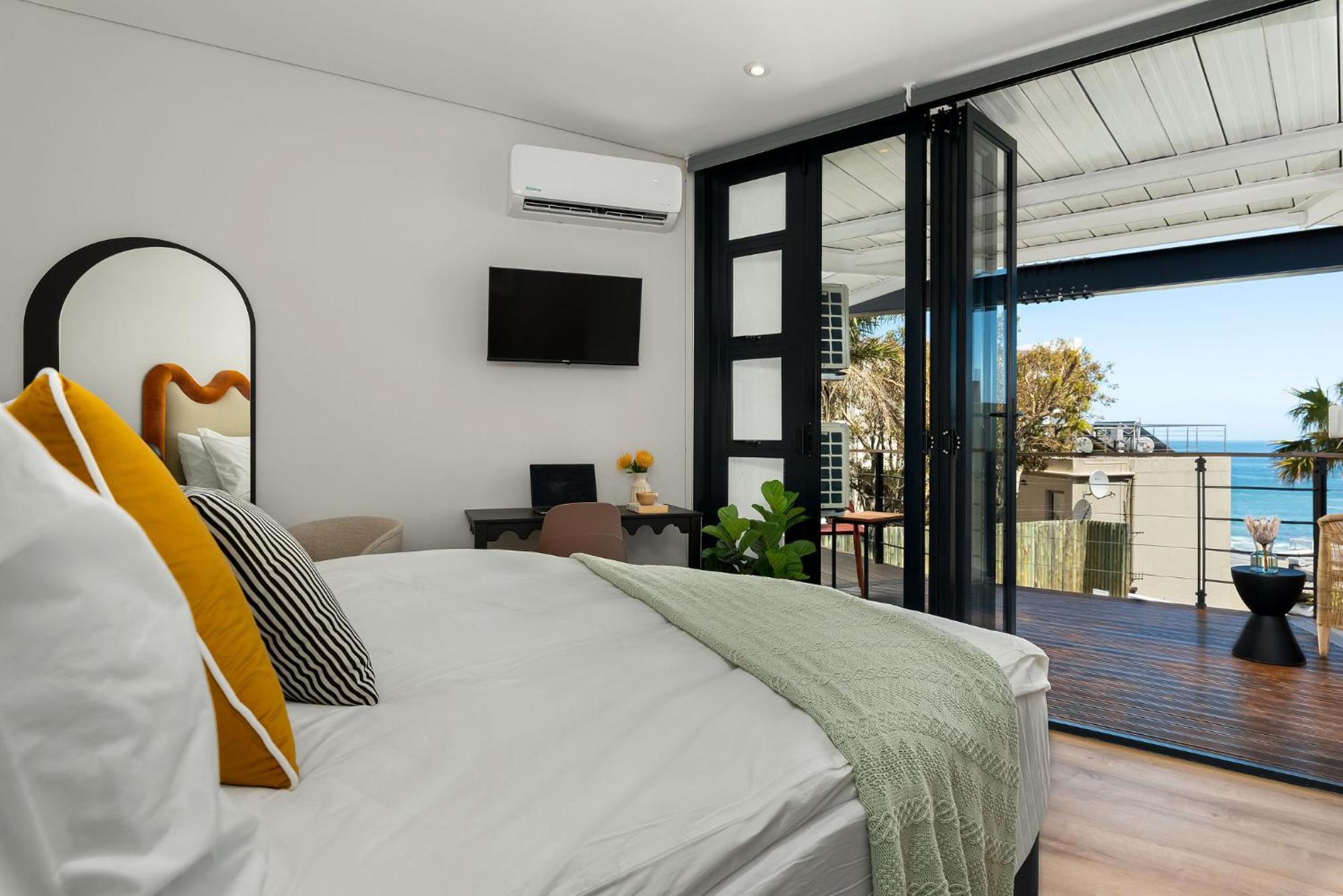 Neighbourgood 1st Crescent Camps Bay *